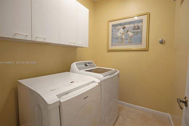 15826 NW 11th St, Pembroke Pines, FL 33028