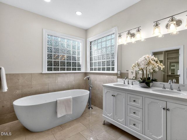 100 Gables Point Way, Cary, NC 27513