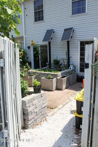 96 Joan Court, Jackson, NJ 08527