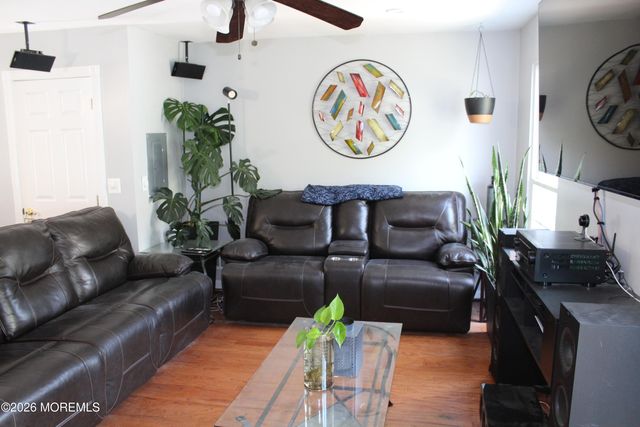 96 Joan Court, Jackson, NJ 08527