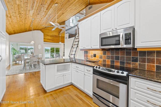 940 W Whitmire Drive, Melbourne, FL 32935