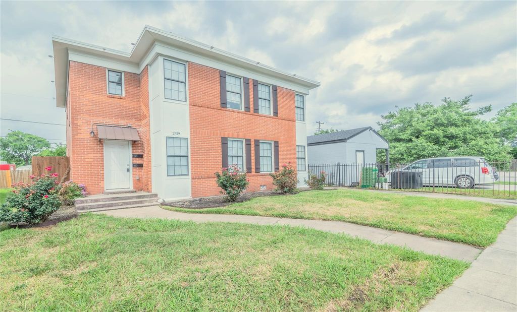 2319 Rosewood Street A, Houston, TX 77004