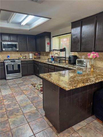 1251 Herzel, Lancaster, CA 93535