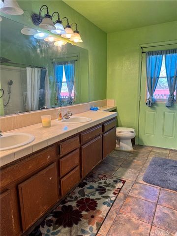 1251 Herzel, Lancaster, CA 93535