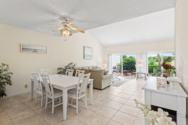 2584 Muirfield Court, Wellington, FL 33414