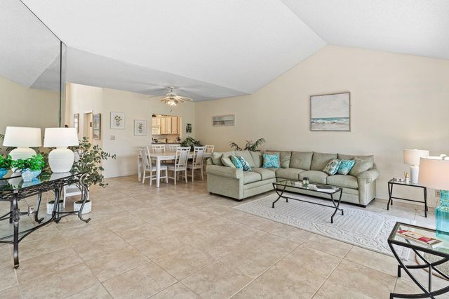2584 Muirfield Court, Wellington, FL 33414