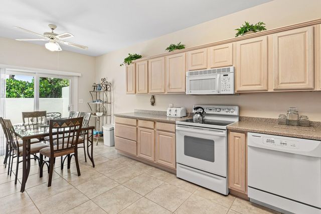 2584 Muirfield Court, Wellington, FL 33414