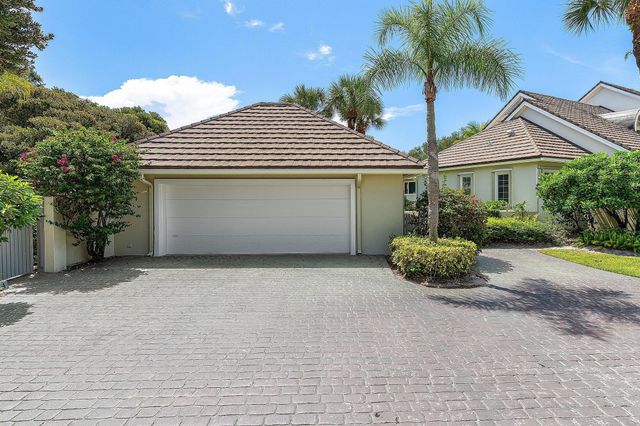 2584 Muirfield Court, Wellington, FL 33414