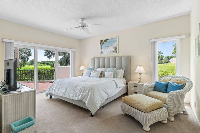 2584 Muirfield Court, Wellington, FL 33414