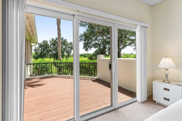 2584 Muirfield Court, Wellington, FL 33414