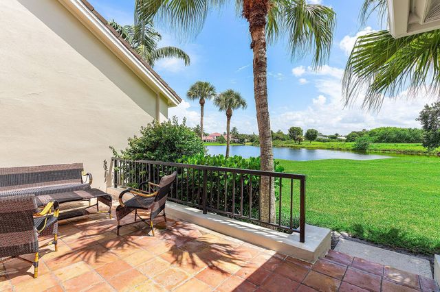 2584 Muirfield Court, Wellington, FL 33414