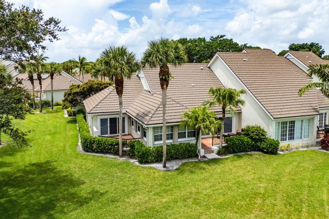 2584 Muirfield Court, Wellington, FL 33414