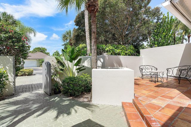 2584 Muirfield Court, Wellington, FL 33414