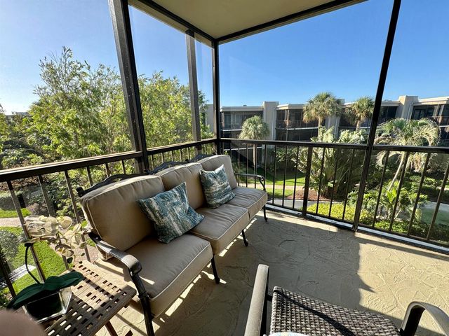 3605 S Ocean Boulevard 311, South Palm Beach, FL 33480
