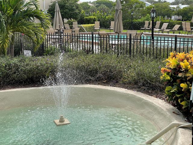 3605 S Ocean Boulevard 311, South Palm Beach, FL 33480