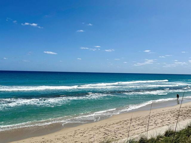 3605 S Ocean Boulevard 311, South Palm Beach, FL 33480