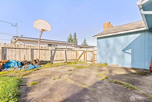 206 E Vashon Avenue, Port Angeles, WA 98362