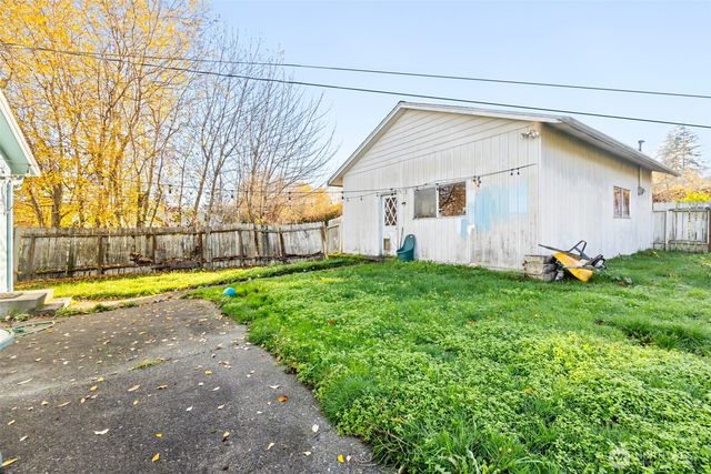 206 E Vashon Avenue, Port Angeles, WA 98362