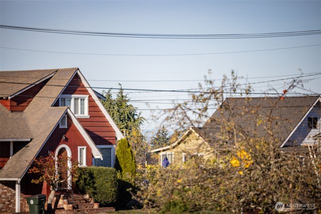 206 E Vashon Avenue, Port Angeles, WA 98362