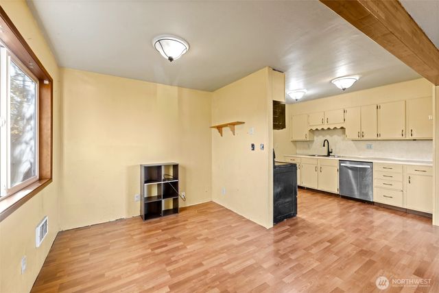 206 E Vashon Avenue, Port Angeles, WA 98362