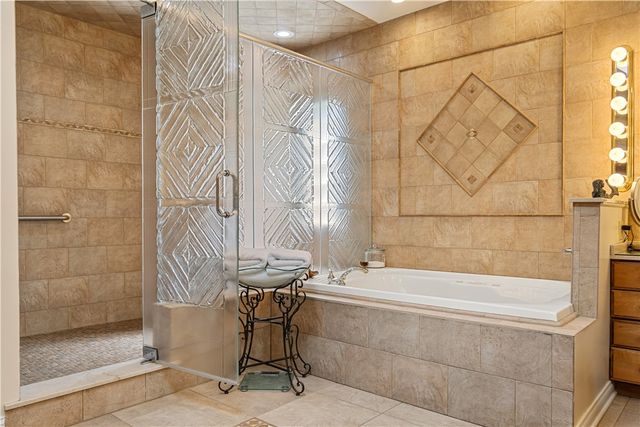 1789 Hastings Mill Rd, Upper St Clair, PA 15241