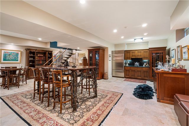 1789 Hastings Mill Rd, Upper St Clair, PA 15241