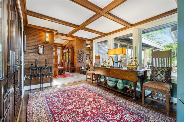 1789 Hastings Mill Rd, Upper St Clair, PA 15241