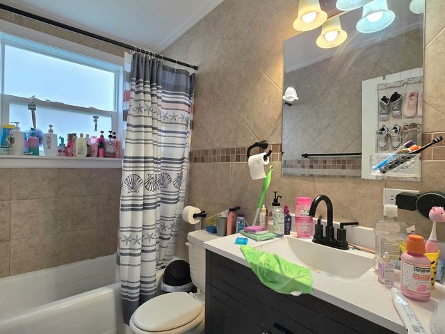 1213 Orchard Avenue, Chicago Heights, IL 60411