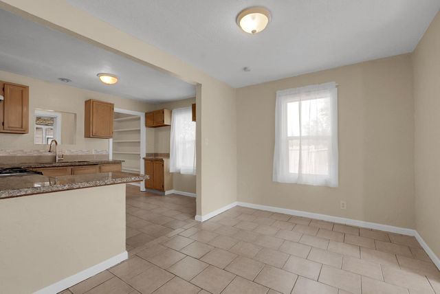 111 N Hinkley Ave, Stockton, CA 95215