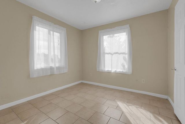 111 N Hinkley Ave, Stockton, CA 95215