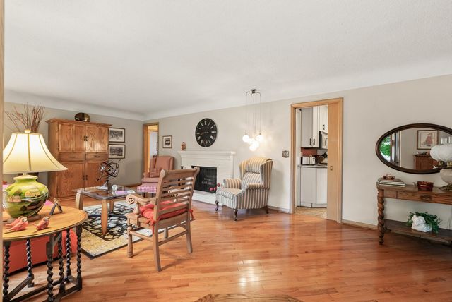 11613 Shady Oak Drive, Minnetonka, MN 55343