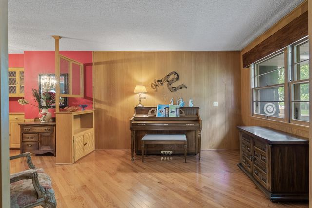 11613 Shady Oak Drive, Minnetonka, MN 55343