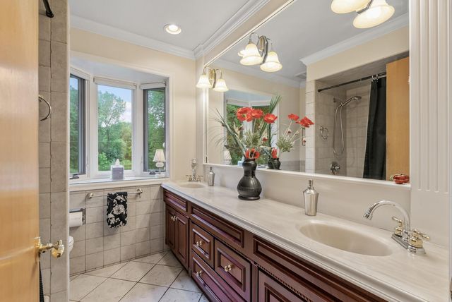 11613 Shady Oak Drive, Minnetonka, MN 55343
