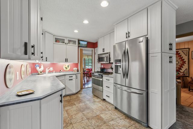11613 Shady Oak Drive, Minnetonka, MN 55343