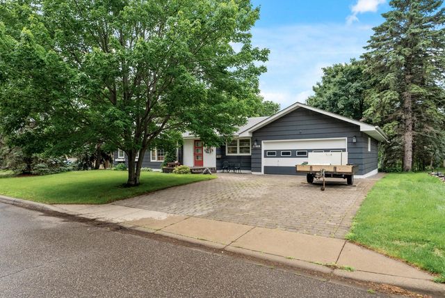 11613 Shady Oak Drive, Minnetonka, MN 55343