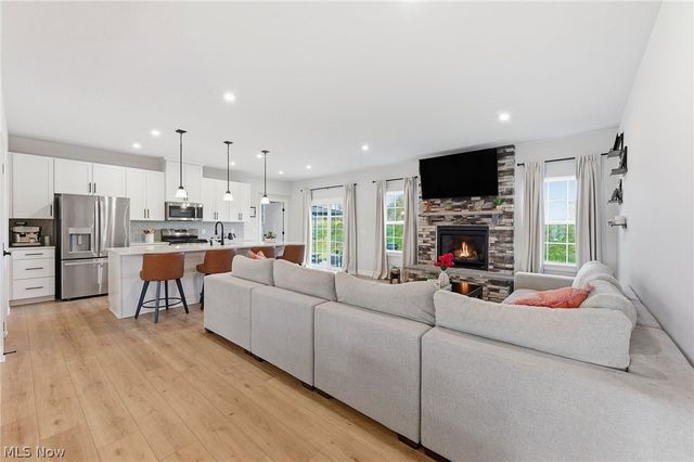 775 Goodland Circle NW, Canal Fulton, OH 44614