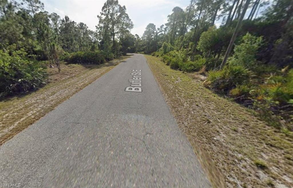 909 Butler ST E, LEHIGH ACRES, FL 33974 — photo 3