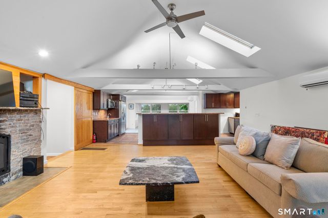 231 Pawson Road, Branford, CT 06405