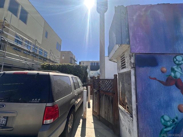 911 Seacoast Drive, Imperial Beach, CA 91932