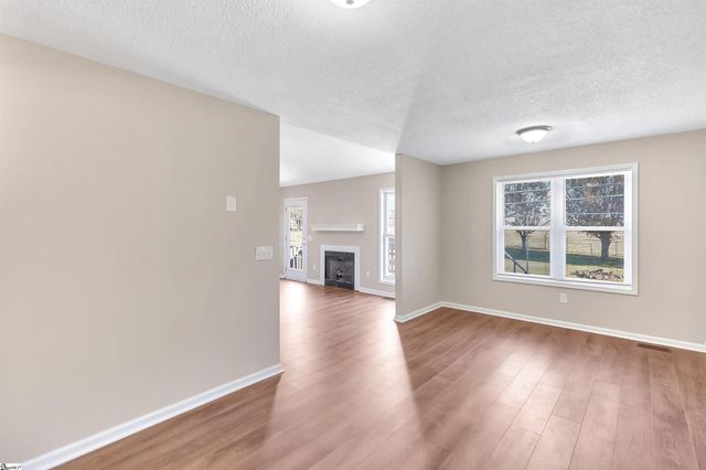 114 Meadowood Drive, Anderson, SC 29626