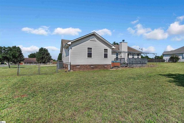 114 Meadowood Drive, Anderson, SC 29626