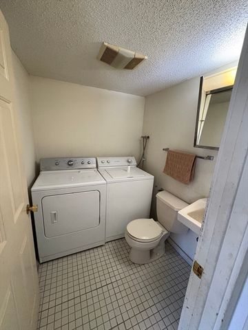 2 Arnold Drive 15 D, Salem, MA 01970