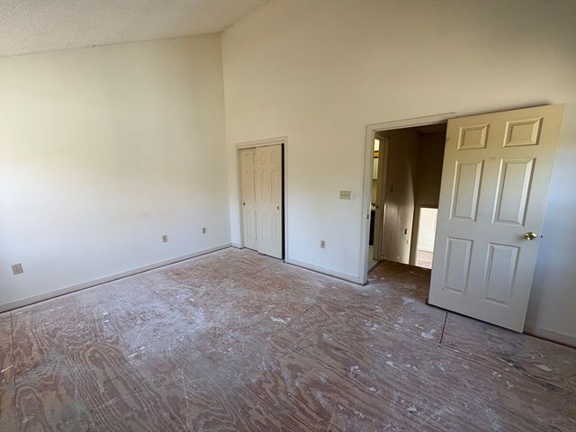 2 Arnold Drive 15 D, Salem, MA 01970