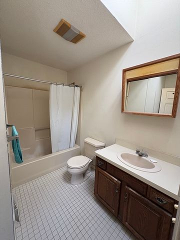 2 Arnold Drive 15 D, Salem, MA 01970
