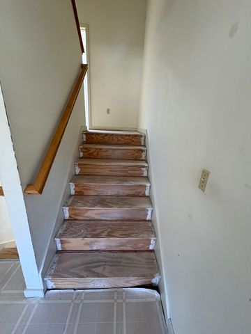 2 Arnold Drive 15 D, Salem, MA 01970