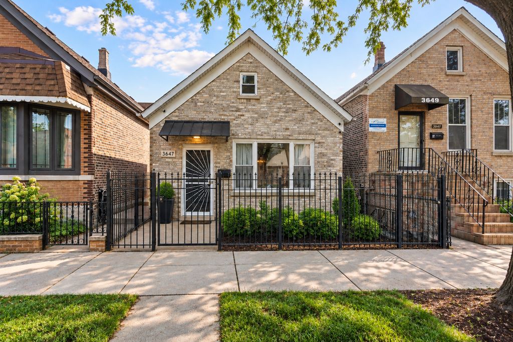 3647 S Union Avenue, Chicago, IL 60609