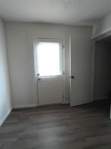 4000 SE 10th Place, Oklahoma City, OK 73115