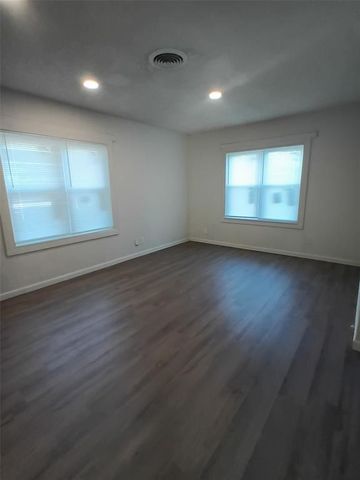 4000 SE 10th Place, Oklahoma City, OK 73115