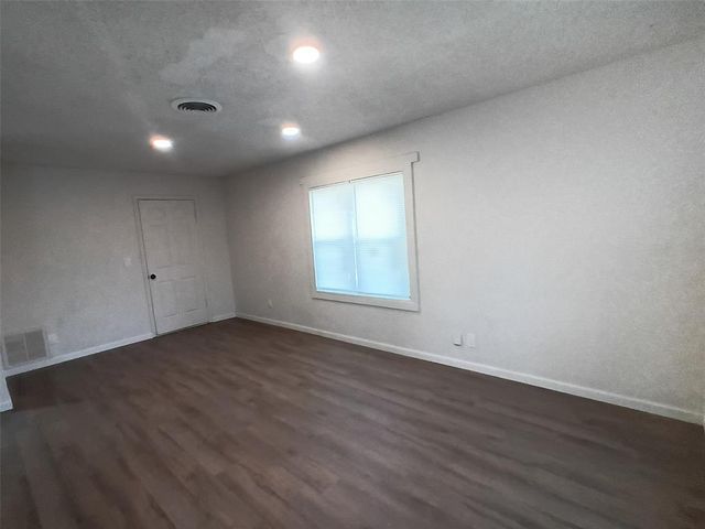 4000 SE 10th Place, Oklahoma City, OK 73115