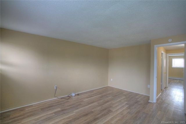 528 Shennecossett Road 14, Groton, CT 06340